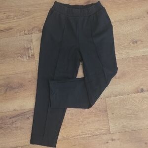 ⭐️ 3/35 a new day black slacks